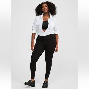 NWOT Torrid Black Bombshell Skinny Jeans